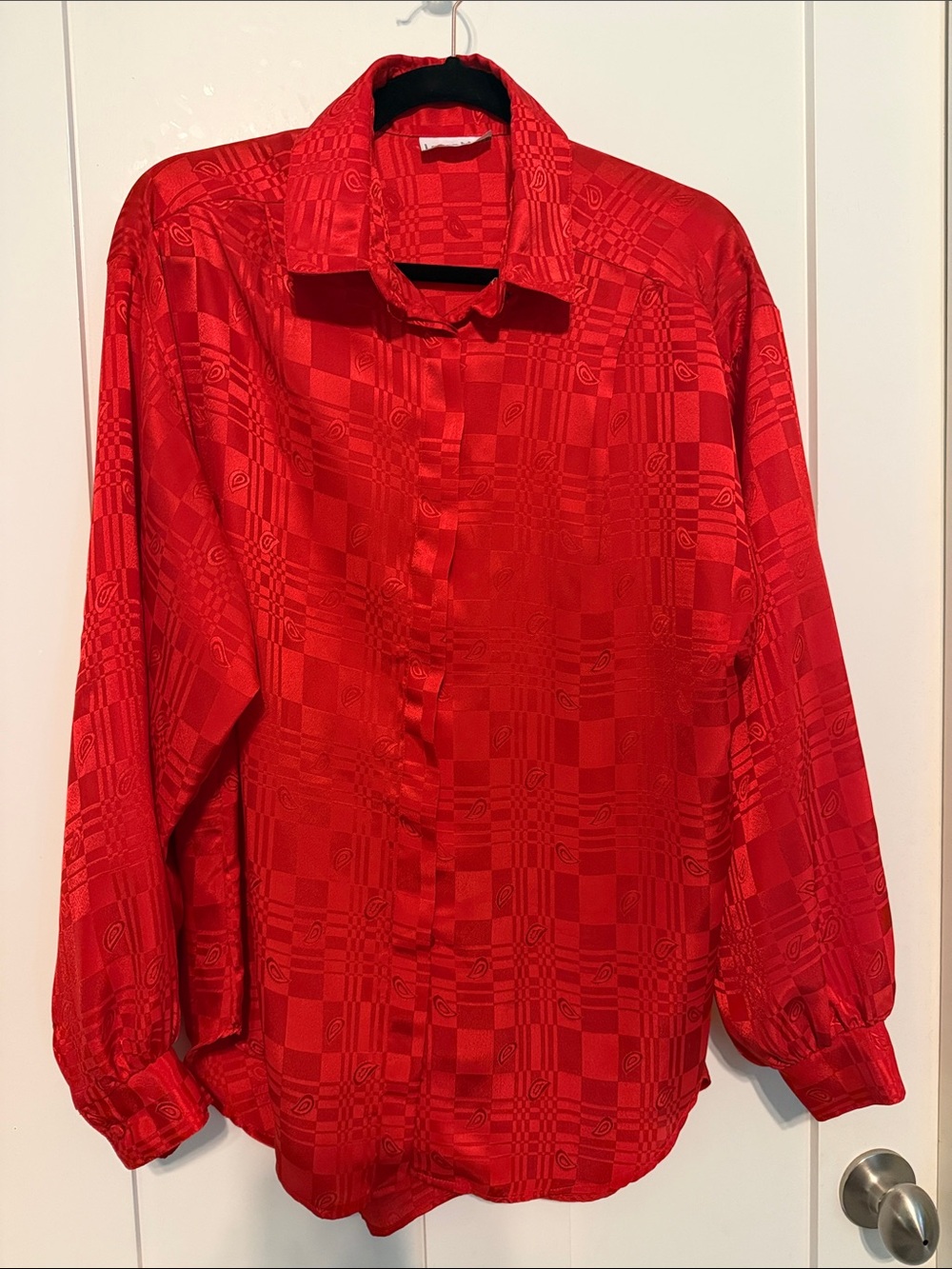 Laura Mae Vintage 70s Women Red Button-Down Shirt with Subtle Geometric Jacquard